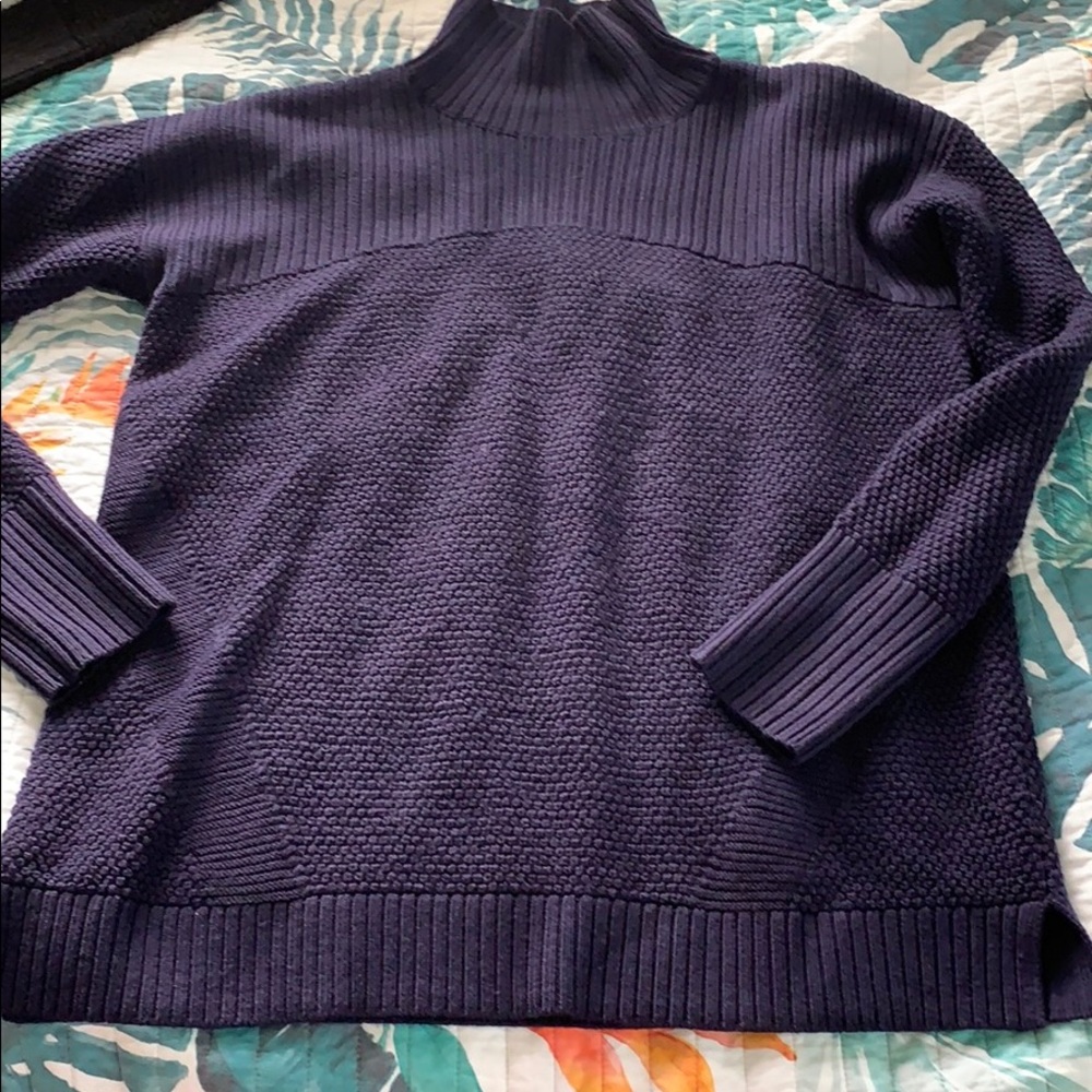 Lululemon cozy turtleneck sweater